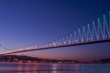 Crucero bosforo por la noche en Estmbul