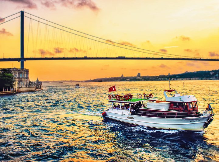 Crucero por el Bósforo y Dolmabahce (Privado)